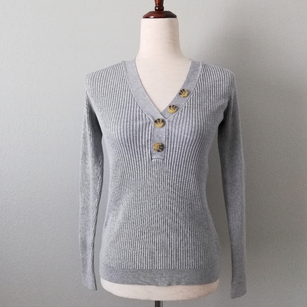 Tristan Canada Gray Ribbed Pullover V-Neck Sweater Size Extra Small